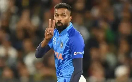 ஹர்திக் பாண்டியாவுக்கு வந்த சோதனை: சொந்த மைதானத்தில் கூச்சலிட்ட ரசிகர்கள்!