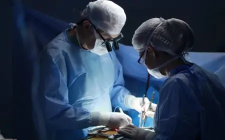 அலைபேசி ஒளியில் பிரசவம்; தாயும் சேயும் மரணம்