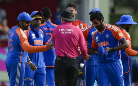 இந்தியாவிடம் சிக்கி சின்னாபின்னமான இங்கிலாந்து! இறுதி போட்டிக்கு தகுதி பெற்று அபாரம்!