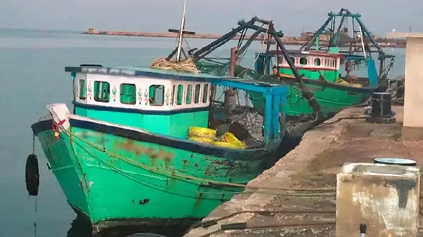 இந்திய மீனவர்கள் கைது - கடற்படை வீரர் உயிரிழப்பு