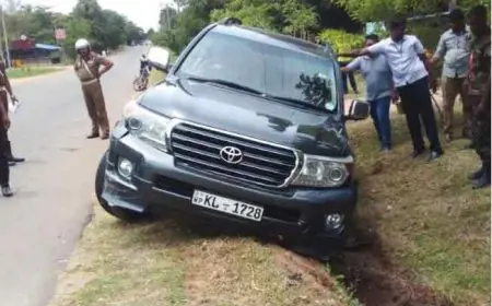 ரிஷாத் எம்.பி. பயணித்த கார் விபத்து