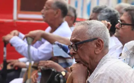 ஓய்வூதியம் பெறுவோருக்கு மாதாந்தம் 3000 ரூபாய் உதவித்தொகை