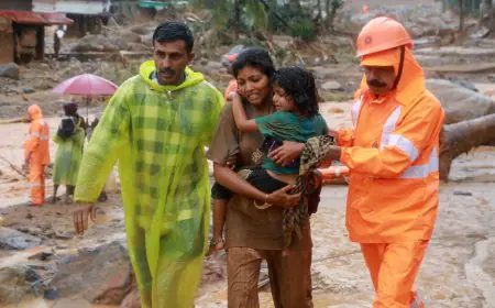 கேரளா நிலச்சரிவில் பலி எண்ணிக்கை 50 ஆக உயர்வு