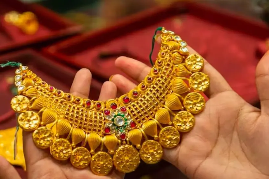 திடீரென வீழ்ச்சியடைந்த தங்கத்தின் விலை -  வெளியான மகிழ்ச்சி தகவல்