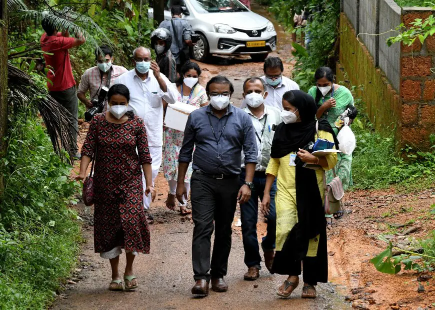 நிபா வைரஸ் எச்சரிக்கை - அறிகுறி மற்றும் தடுக்க வேண்டிய வழிமுறைகள் என்ன? 