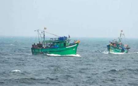 தமிழக மீனவர்கள் 11 பேர் இலங்கை கடற்படையினரால் கைது!