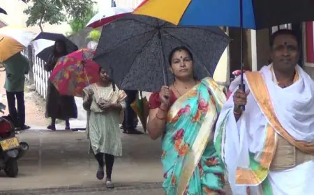 மலையக பெருந்தோட்ட மக்கள் ஆர்வத்துடன் வாக்களிப்பு