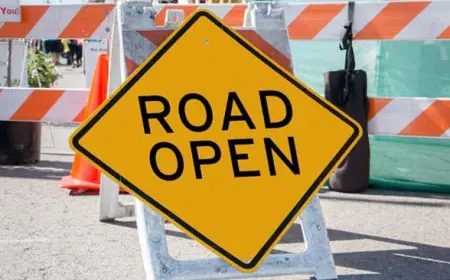 ஜனாதிபதி மாளிகைக்கு அருகில் உள்ள இரண்டு வீதிகளை மீண்டும் திறக்க உத்தரவு