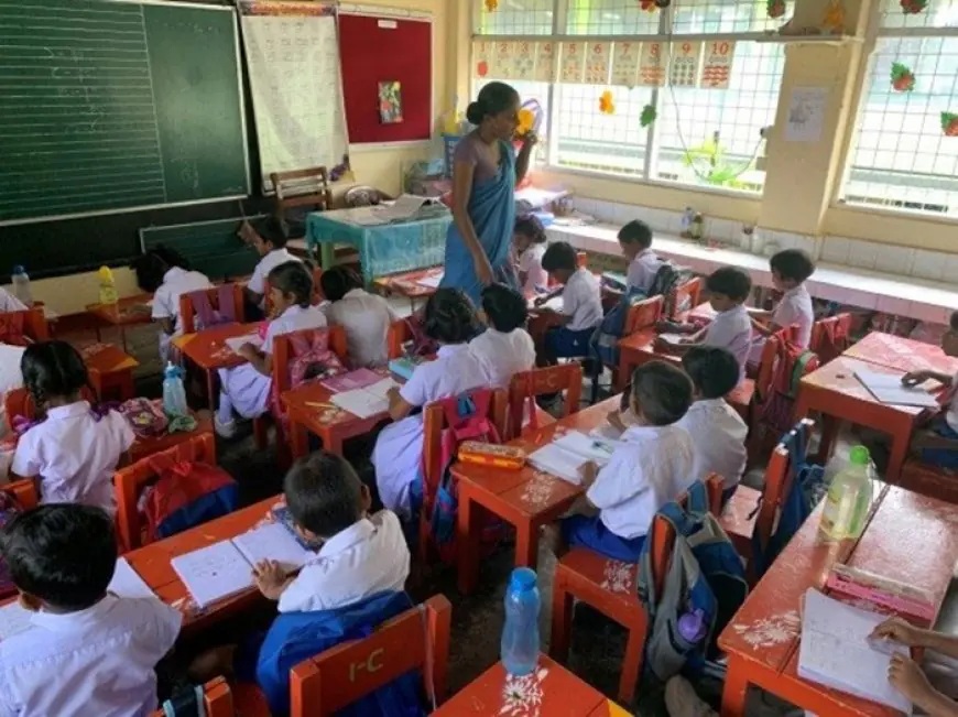 இலங்கை பாடசாலை மாணவர்களுக்கு சீருடை வழங்கவுள்ள சீனா