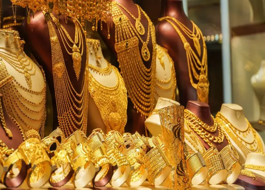 தங்கத்தில் விலையில் திடீர் மாற்றம் - இன்றைய விலை விவரம் இதோ!