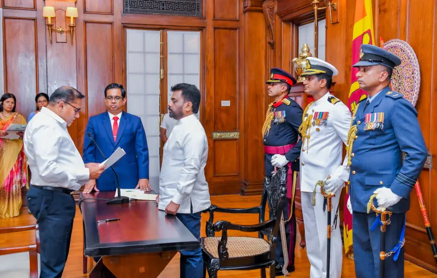 புதிய அமைச்சரவை : ஜனாதிபதி, பிரதமர் மற்றும் அமைச்சர் விஜிதவின் கீழ் 15 அமைச்சுக்கள்