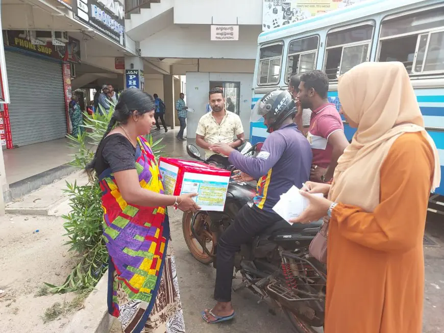காற்றாலை மின்சாரம், கனிய மணல் அகழ்வினை தடுக்க கோரி -  மன்னாரில் இருந்து நூற்றுக்கணக்கான தபாலட்டைகள் அனுப்பி வைப்பு