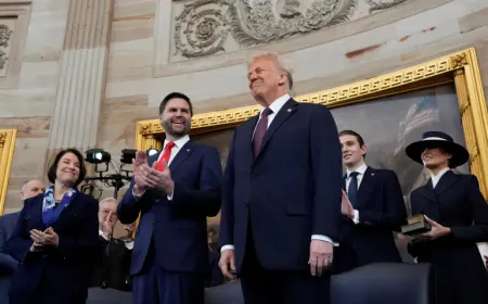 அமெரிக்க ஜனாதிபதியாக பதவியேற்றார் டொனால்டு டிரம்ப்