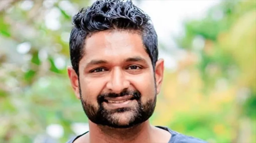பாடகர் இராஜ் வீரரத்ன பொலிஸ் நிலையத்துக்கு சென்றார்