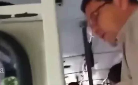 மாணவர்களை இறக்கிவிட்ட நடத்துனர் பணியில் இருந்து இடைநிறுத்தம் 