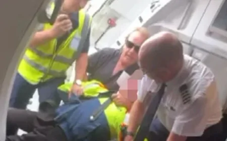 துப்பாக்கி மற்றும் வெடிமருந்துகளுடன் விமானத்துக்கு சென்ற இளைஞர் கைது