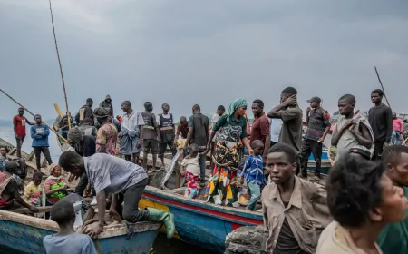 காங்கோவில் பயணிகளை ஏற்றிச் சென்ற படகு தீப்பிடித்ததில் 50 பேர் பலி