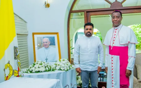 இரங்கல் தெரிவிக்க வத்திக்கான் தூதரகத்திற்கு சென்ற ஜனாதிபதி