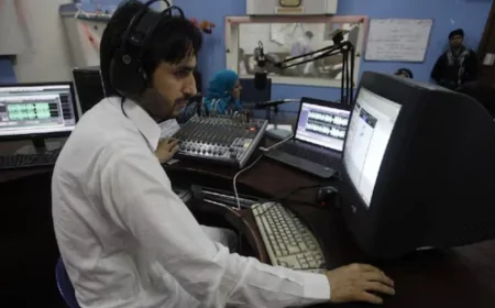 இந்திய பாடல்களை ஒலிபரப்புவதை நிறுத்திய பாகிஸ்தான் வானொலி நிலையங்கள்