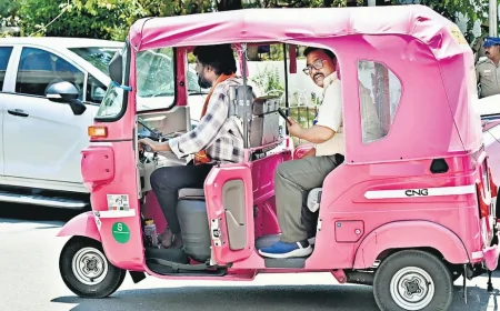 ஆண்கள் பிங்க் ஆட்டோவில் பயணிக்கக் கூடாது: அதிகாரிகள் எச்சரிக்கை