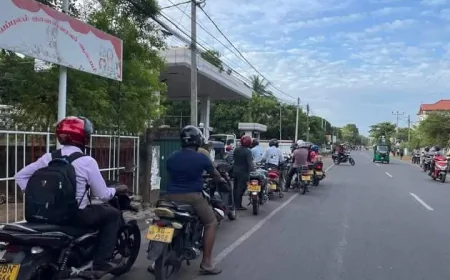 யாழ்ப்பாணத்தில் மீண்டும் எரிபொருள் நிலையங்களில் குவிந்த மக்கள்