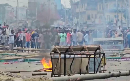 பங்களாதேஷில் ஹசீனா ஆதரவாளர்கள் - பொலிஸார் இடையே மோதல்: 4 பேர் உயிரிழப்பு