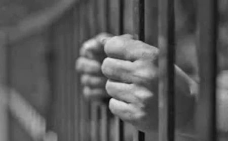 போத்தலால் தாக்கி வைத்தியசாலையில் இருந்து தப்பிக்க முயன்ற கைதி