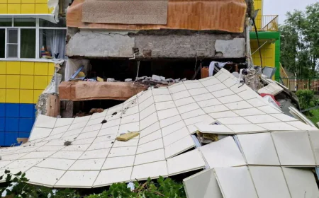 ரஷ்யா, ஜப்பான் அருகே கடுமையான நிலநடுக்கம்; பல அடி உயரத்திற்கு எழும்பிய சுனாமி அலைகள்