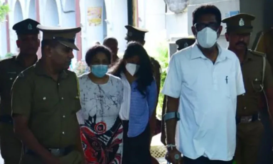 கெஹெலிய மற்றும் குடும்பத்தினர் மீதான குற்றப்பத்திரிகைகள் கையளிப்பு