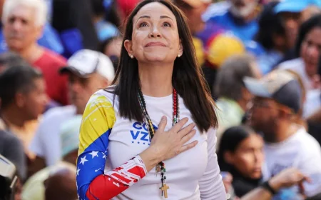 அமைதிக்கான நோபல் பரிசு 2025: டிரம்ப்பைத் தாண்டி மரியா கொரினா மச்சாடோவுக்குக் கிடைத்த அங்கீகாரம்!