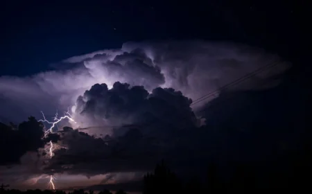 பலத்த மின்னல் குறித்து பொதுமக்களுக்கு எச்சரிக்கை