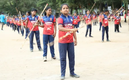 50 மணி, 50 நிமிடங்கள் 50 நொடிகள் சிலம்பம் சுற்றி சோழன் உலக சாதனை படைத்த பொல்லாச்சி மாணவர்கள்