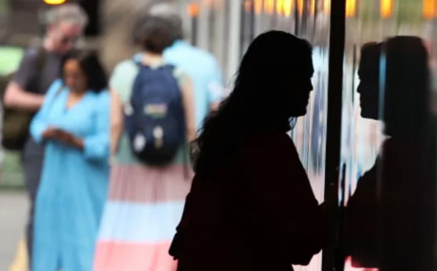 இங்கிலாந்தில் இந்திய இளம்பெண் பாலியல் வன்கொடுமை: இளைஞன் கைது