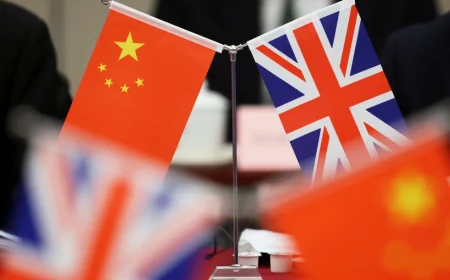 LinkedIn வழியாக பிரித்தானிய எம்.பி.க்களை குறிவைக்கும் சீன உளவாளிகள்: MI5 எச்சரிக்கை