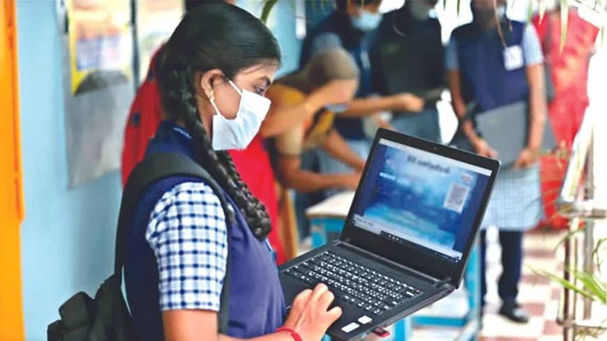 தமிழக இலவச லேப்டாப் திட்டம்: 10 லட்சம் கல்லூரி மாணவர்களுக்கு மார்ச்சில் விநியோகம் தொடக்கம்?