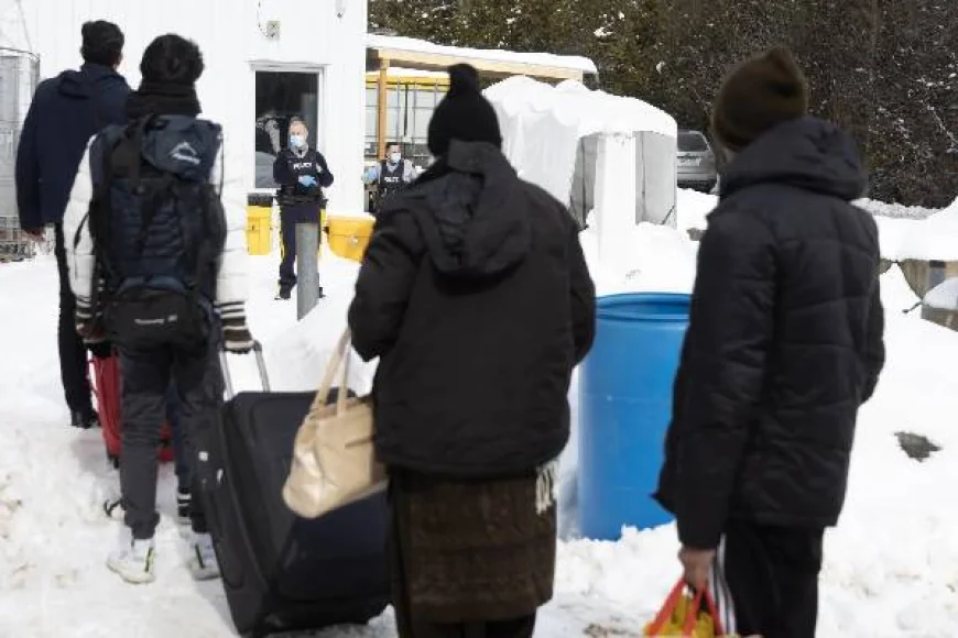 கனடாவில் இருந்து வெளியேறிச் செல்லும் மக்கள்; ஒரு ஆண்டில் 35,000-க்கும் மேற்பட்ட குடும்பங்கள் குடிபெயர்வு