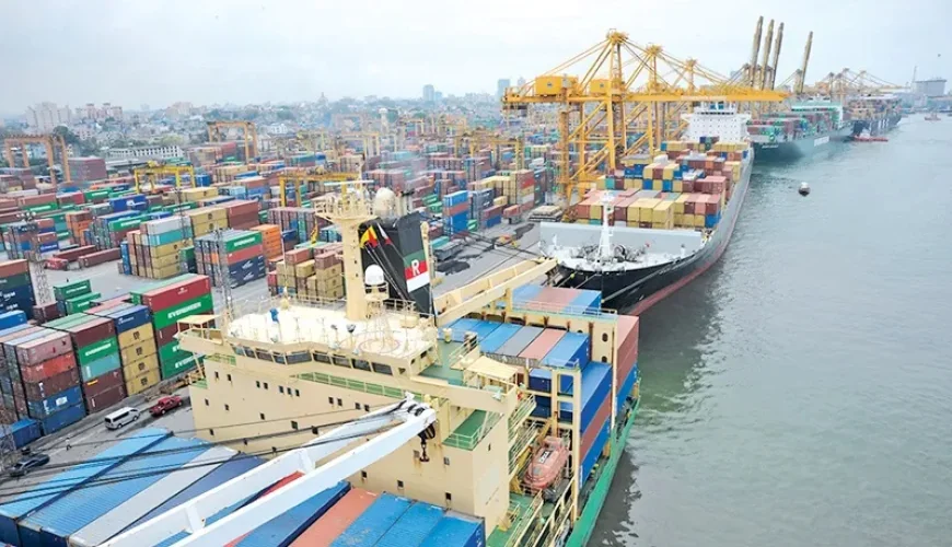 கொழும்பு துறைமுகத்தின் செயல்பாடுகள் தற்காலிகமாக நிறுத்தப்பட்டன