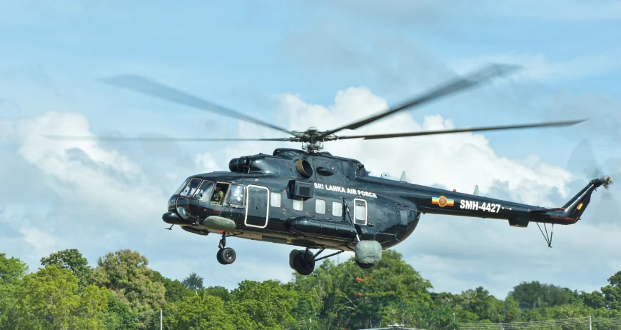 வெள்ளத்தில் சிக்கிய  33 பேரை ஹெலிகொப்டர்  மூலம் மீட்ட  விமானப்படையினர்  