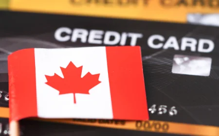 புலம்பெயர்தல் கட்டணங்களை உயர்த்திய கனடா -   டிசம்பர் முதல் புதிய நடைமுறை!