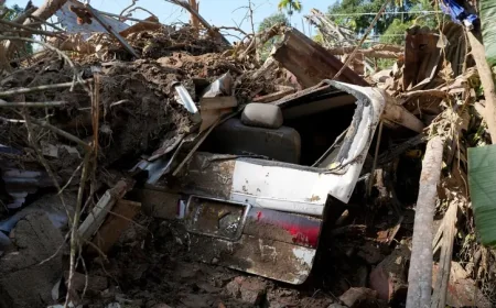 டித்வா புயலால் இலங்கையில் எதிர்பாராத அளவில் குவிந்த குப்பைகள்