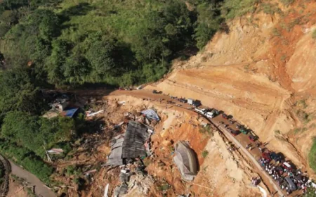 18 நாட்களுக்குப் பின் நாவலப்பிட்டி-கண்டி வீதி மீண்டும் திறக்கப்பட்டது