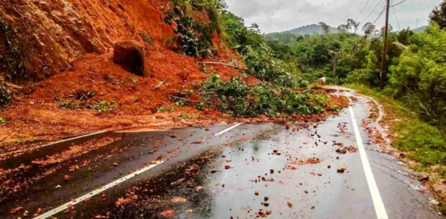 வீதிகளை புனரமைக்கும் பணிகளுக்கு இடையூறு வேண்டாம் : நிவாரண குழுக்களிடம் பொலிஸார் கோரிக்கை