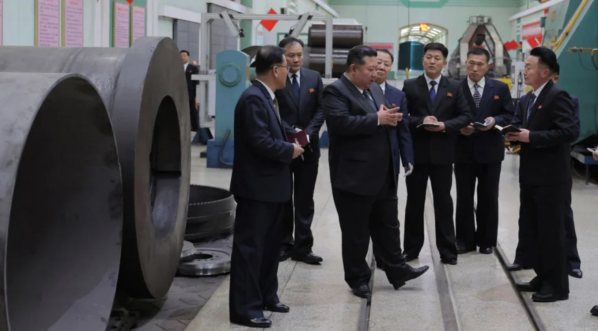 ஏவுகணை உற்பத்தியை அதிகரிக்கவும், அதிக ஆயுத ஆலைகளை உருவாக்கவும் கிம் ஜாங் உன் உத்தரவு