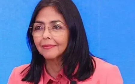 வெனிசுலா நாட்டின் இடைக்கால ஜனாதிபதியாக டெல்சி ரோட்ரிக்ஸ் நியமனம்