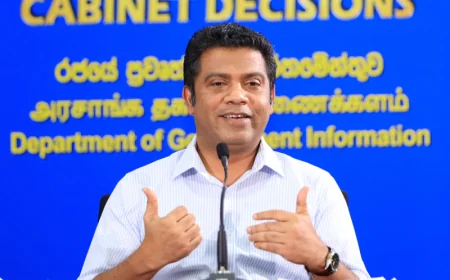 முப்படையினரை தவிர நாட்டில் வேறு படைகள் இல்லை - 'சிவப்பு படை' கேள்விக்கு அமைச்சர் பதிலடி