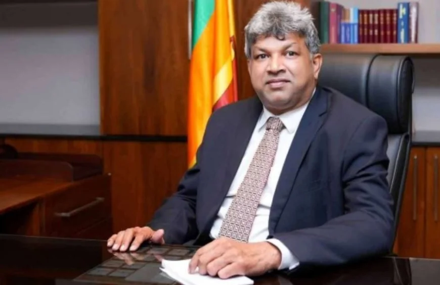 சிறைச்சாலைகளில் இட நெருக்கடி:  கைதிகள் அரச கட்டிடங்களில் தங்குவார்கள் – அமைச்சர்