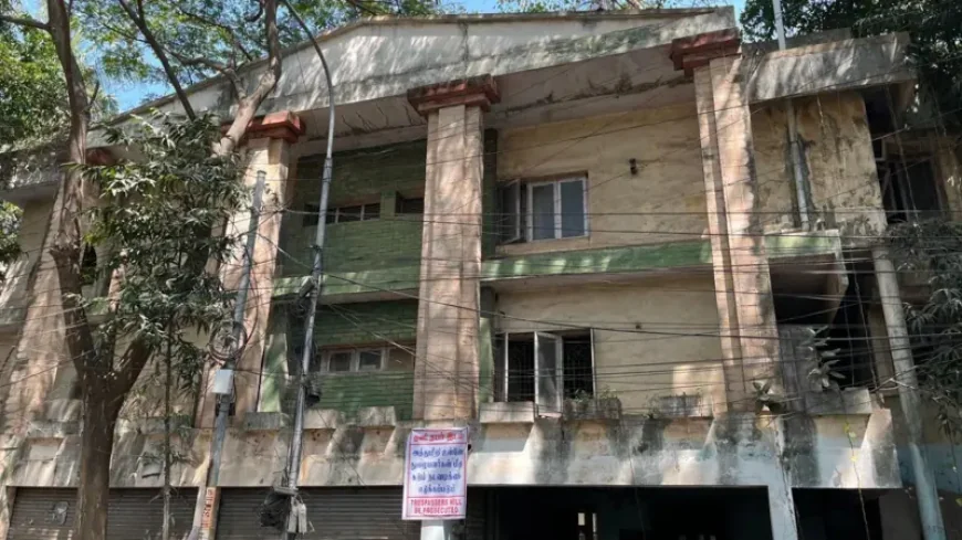 ரீல்ஸ் மூலம் 'பேய் பங்களா' என்று வைரலாகி வரும் பாழடைந்த வீட்டின் 17 ஆண்டு கால மர்மங்கள்!