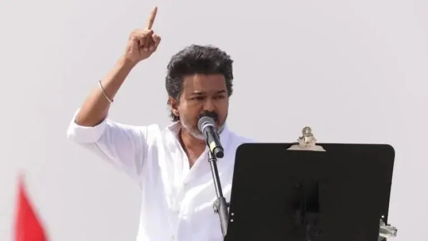 சட்டமன்றத் தேர்தல் விஜய்–ஸ்டாலின் இடையேயான போர்: தவெக தலைவர் விஜய்