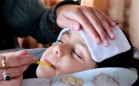 அதிகரிக்கும் வெப்பநிலை: சிறுவர்களுக்கு தோல் நோய்கள் மற்றும் நீர்சத்து இழப்பு அபாயம் – சுகாதார அதிகாரிகள் எச்சரிக்கை