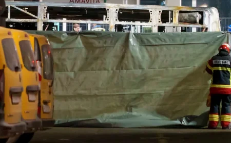 சுவிட்சர்லாந்தில் நடுரோட்டில் தீப்பற்றி எரிந்த பஸ்: 6 பேர் உயிரிழப்பு